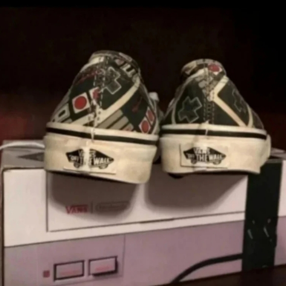 Nintendo NES Video Game Vans - Picture 4 of 5
